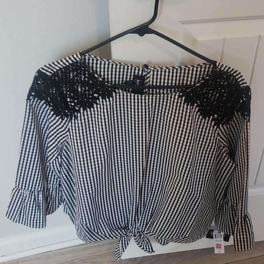 Black and White Top